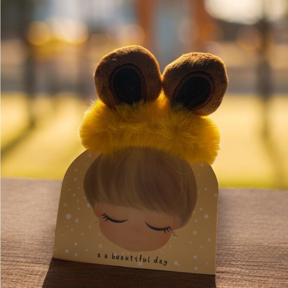 colored hair tie Yellow and Brown